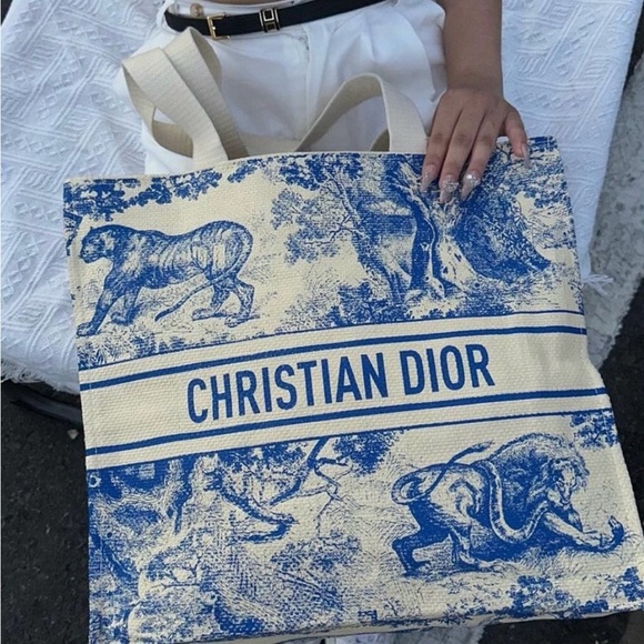 Christian Dior straw tote - Picture 7 of 9